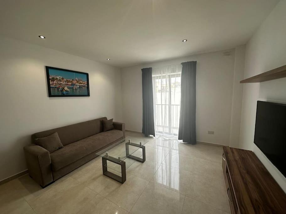 Bright 1 Bedroom Apartment In Noah Apartments, Gzira Exterior foto